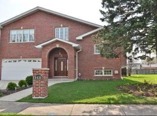 9430 Oketo Ave, Morton Grove, IL 60053