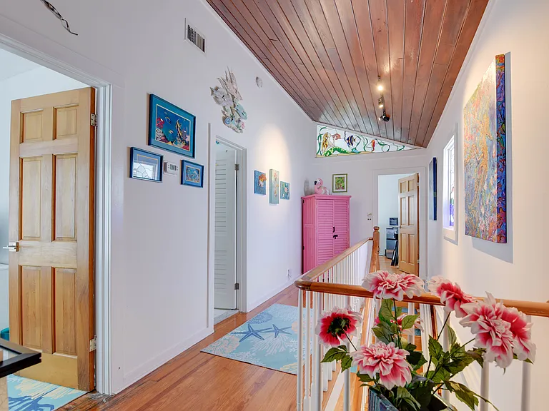 1009 Watson St — Photo 13