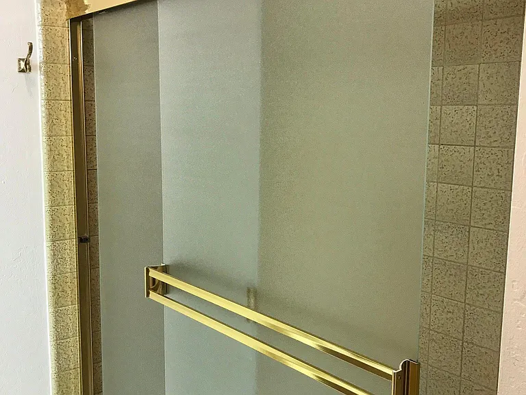 Bathroom for three bedroom wing
