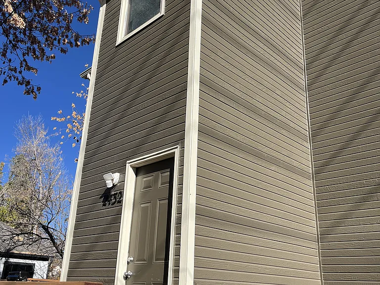 2432 Pine St — Photo 13