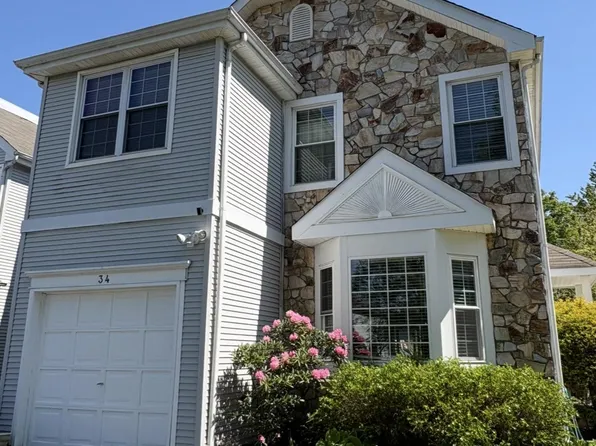 34 Yorkshire Dr, Newtown, PA 18940