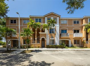 17640 NW 73rd Ave APT 201-19, Hialeah, FL 33015