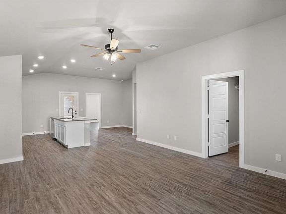 4th image of 308 E 23rd St