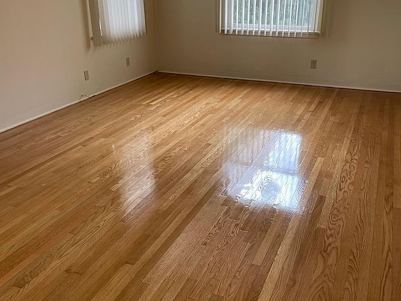 3rd image of 3011 Santa Monica Blvd APT B
