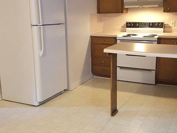 3rd image of 2431 Brambleton Ave SW