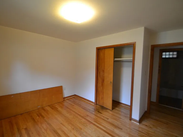 1111 Preston Dr — Photo 11