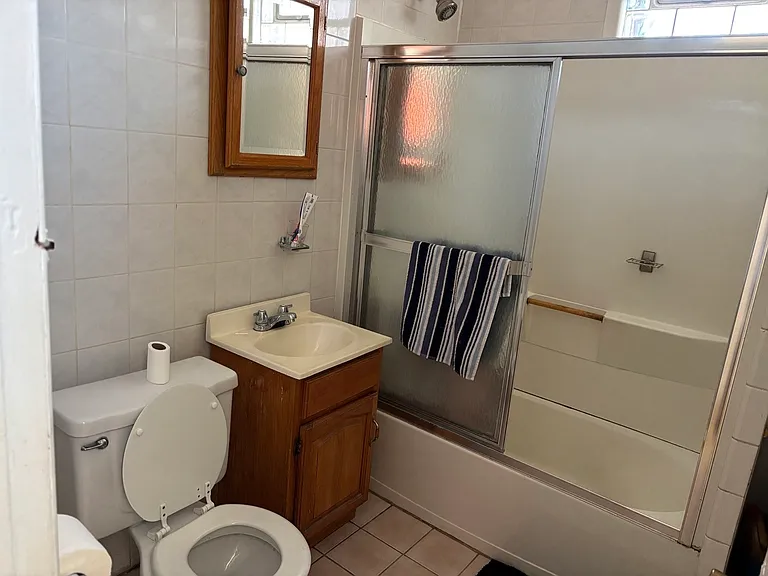 3053 N Elbridge Ave #2-R — Photo 4