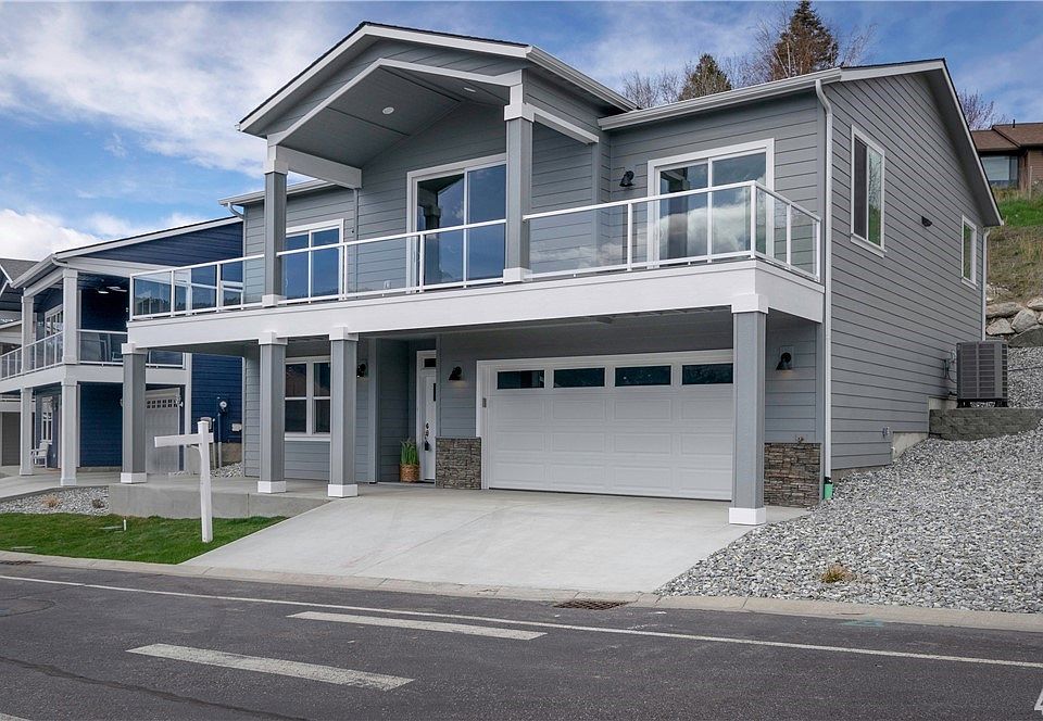 1st image of 319 Village Dr