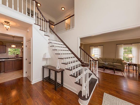 2nd image of 6839 Silkwood Ln