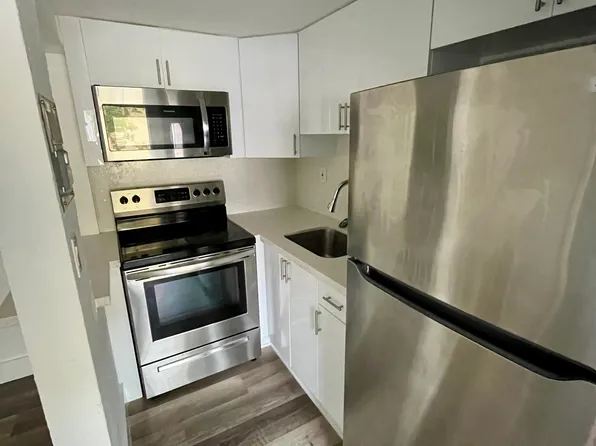 1811 NW 19th Ter #6, Miami, FL 33125