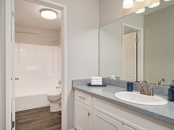 5th image of 800 Saint Charles Dr #712-01