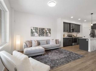 537 E Sage Hill Rd NW, Calgary, AB T3R1Y2