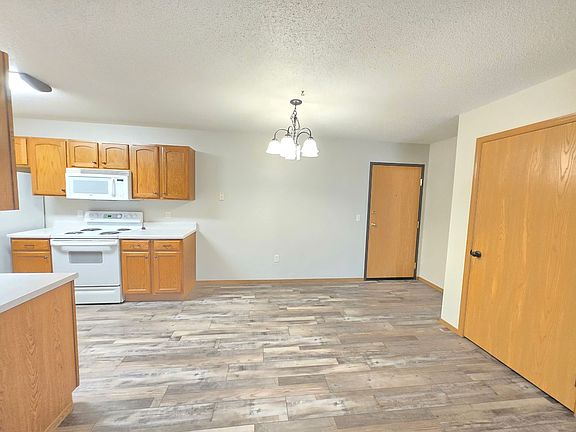 4th image of 4821 E 41st St APT 102
