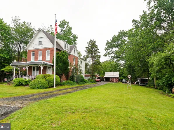 2026 Murray St, Philadelphia, PA 19115