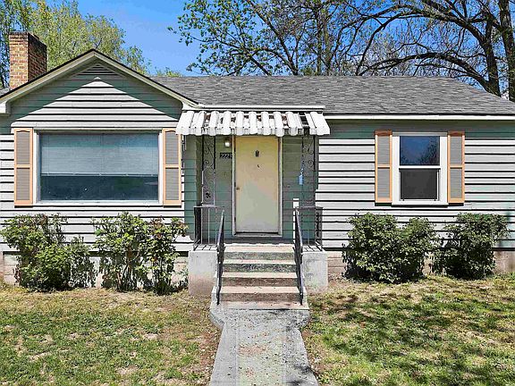 3rd image of 2223 & 2215 E Maple St