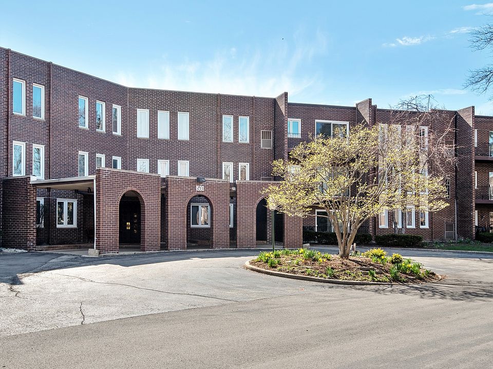 1st image of 1500 Sandstone Dr APT 204