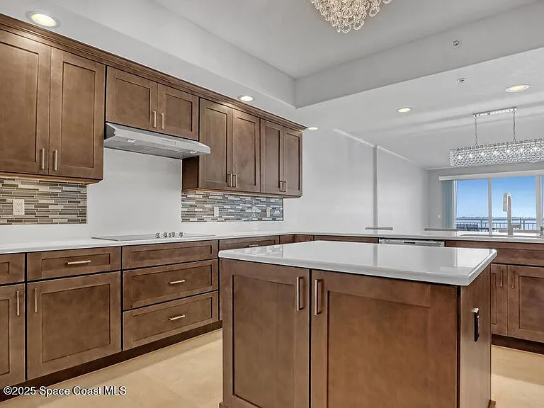 1435 S Harbor City Blvd #703 — Photo 20