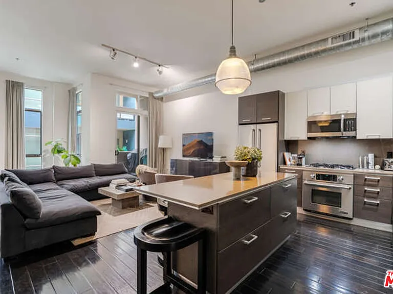13320 Beach Ave #206 — Photo 9