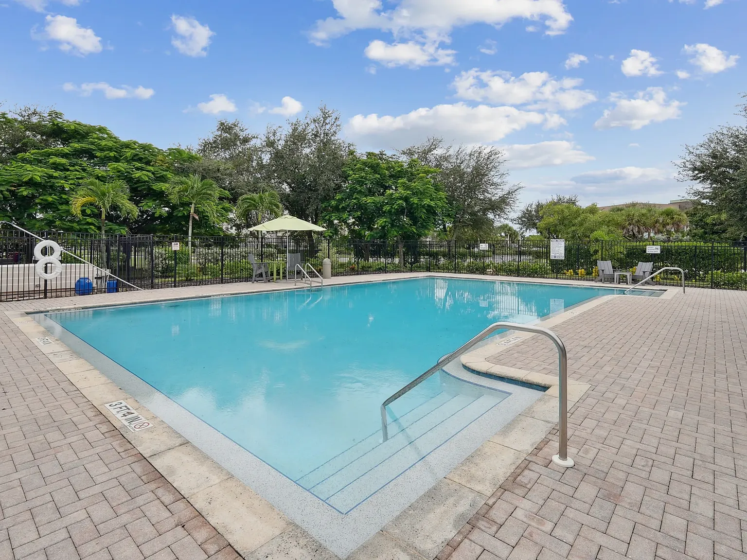 Cobblestone on The Lake Apartments - BU# 69593 — Photo 4