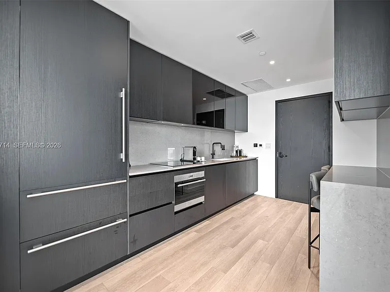 20 NE 11th St #2410 — Photo 33