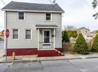449 W Queen St, Annville, PA 17003