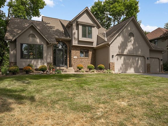 2nd image of 1381 Interlachen Dr
