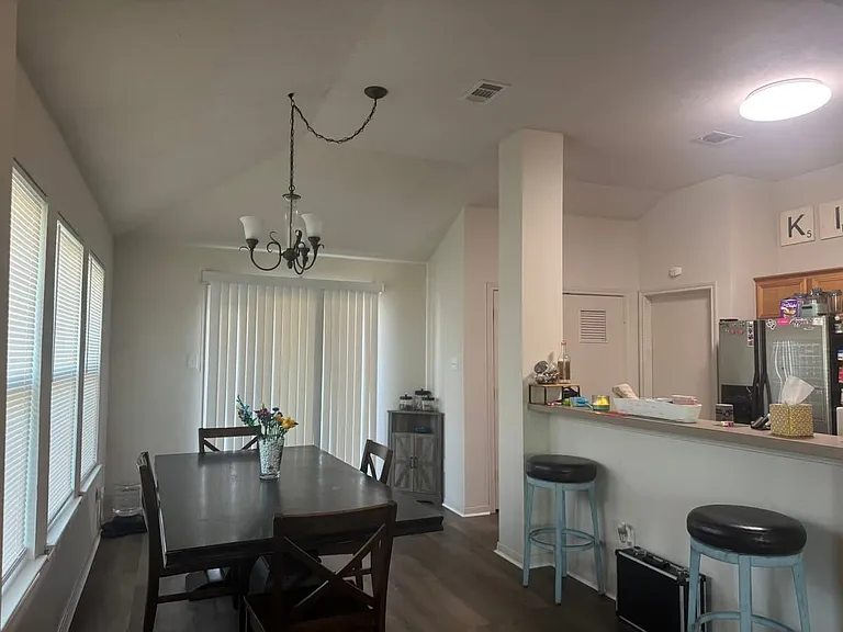 606 Harvest Dr — Photo 6