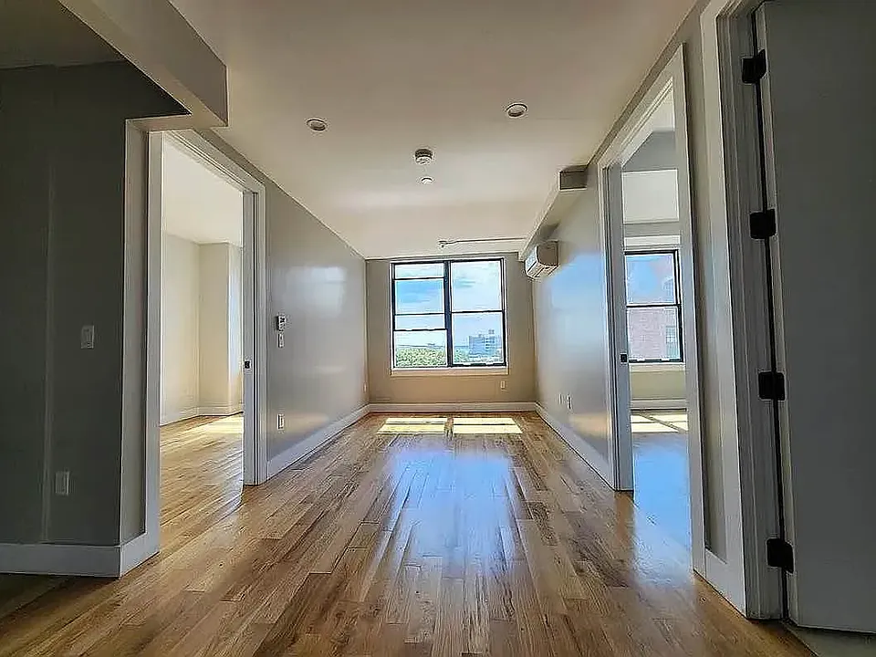 333 Cypress Ave #4G