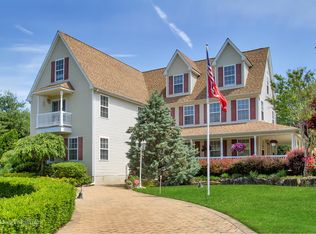 21 Laura Ct, Mount Sinai, NY 11766