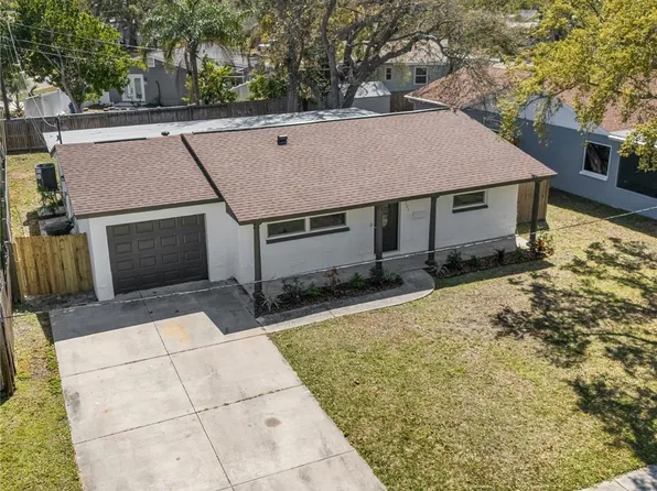 8201 Riverside Dr NE, Saint Petersburg, FL 33702