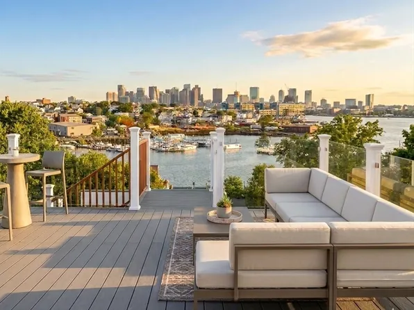 27 Suffolk St #2, Chelsea, MA 02150