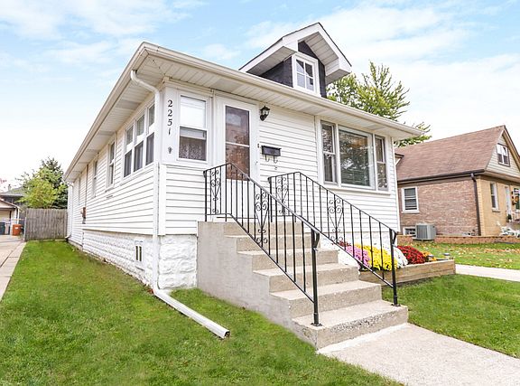 2nd image of 2251 N 76th Ct