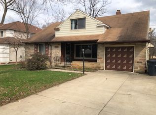 2537 Edgewood Rd, Beachwood, OH