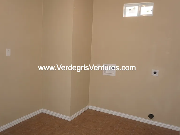 Mudroom & Laundry room