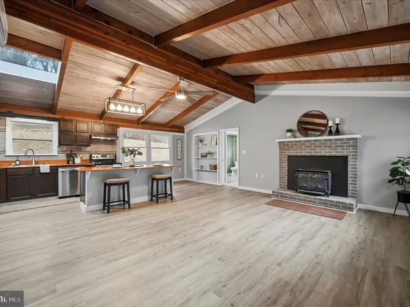 45 White Dogwood Rd, Harpers Ferry, WV 25425