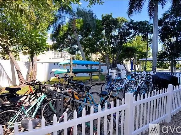 5th image of 4745 Estero Blvd