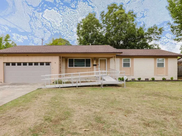 9 Brookhaven Dr, Little Rock, AR 72205