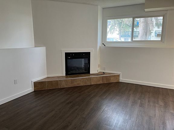 4th image of 5911 55th Ave #2