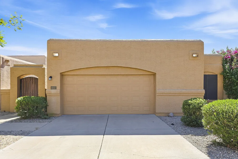 3 bed, 2.0 bath, 1487 sqft, $2,460 — Photo 1