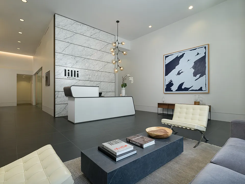 Lilli Midtown