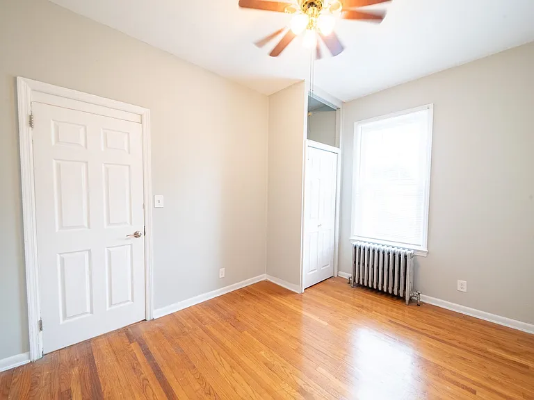 128 Oak St — Photo 8