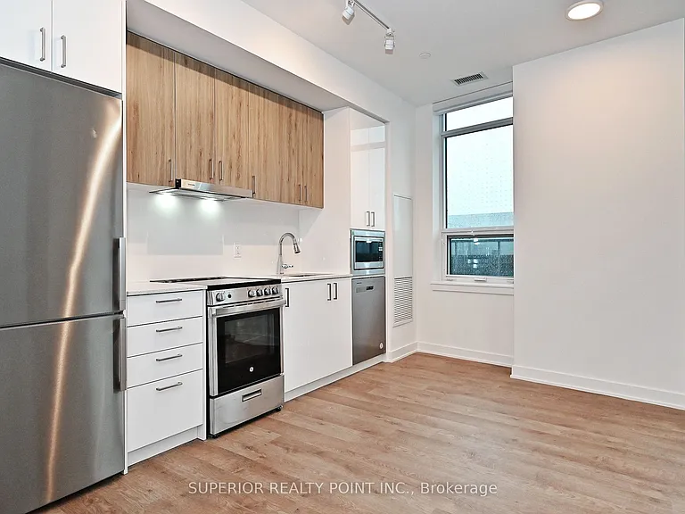 30 Upper Mall Way #A214 — Photo 14