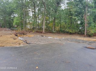 3 Railroad Avenue, Bayville, NJ 08721