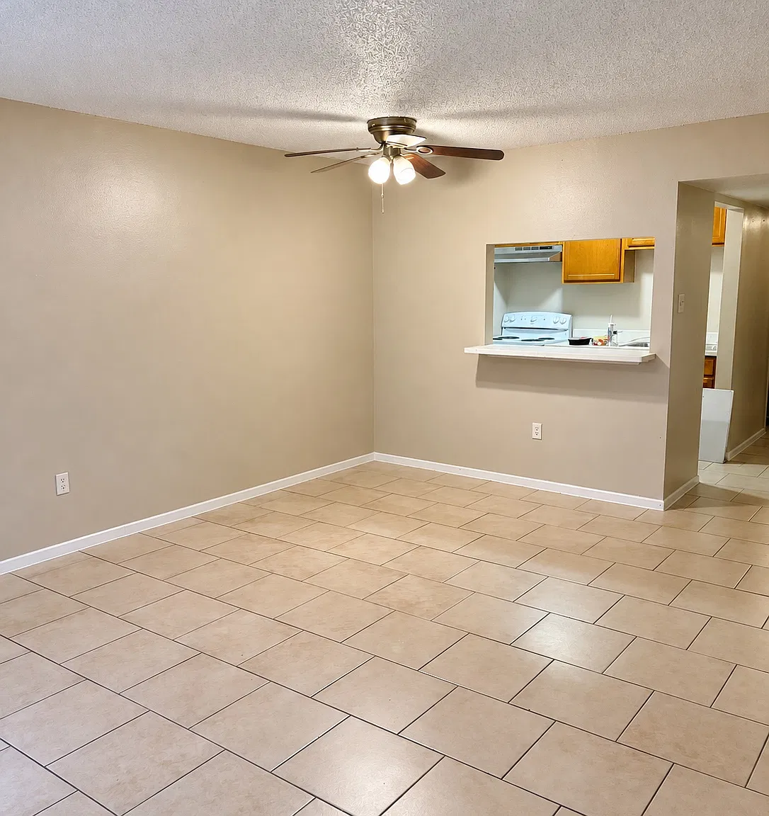 3 bed, 1450 sqft, $1,415 — Photo 2