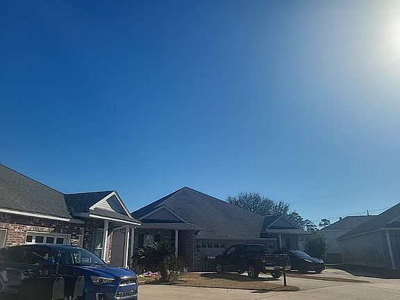 3rd image of 706 W Howze Beach Rd