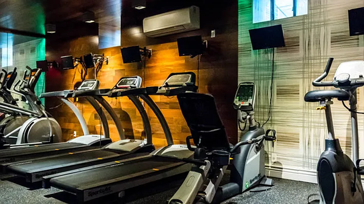 Rented by Nooklyn NYC LLC | media 31