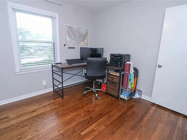 7039 Nieman Rd — Photo 10