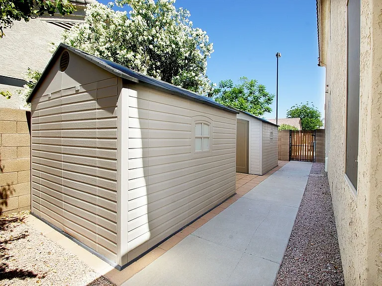239 W Desert Ave — Photo 13