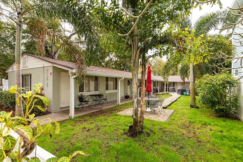 1 bed, 850 sqft, $1,900 — Photo 1