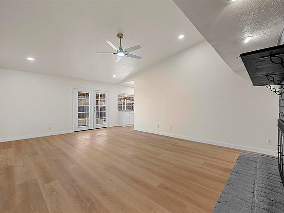 5th image of 5117 Shannon Dr